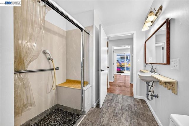 4516 Edwards Ln, Castro Valley, CA 94546
