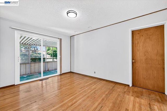 4516 Edwards Ln, Castro Valley, CA 94546
