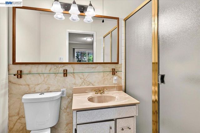 4516 Edwards Ln, Castro Valley, CA 94546
