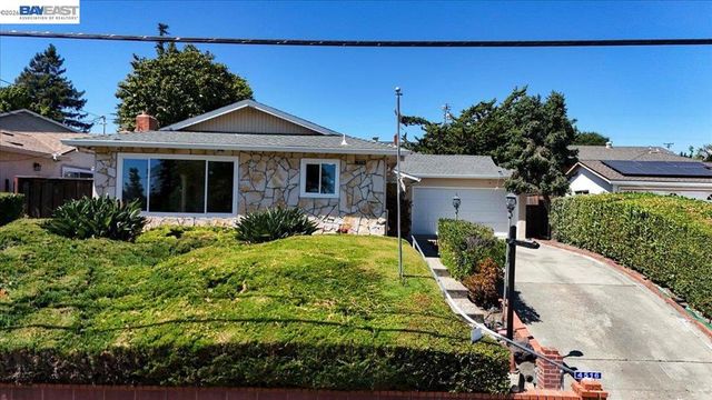 4516 Edwards Ln, Castro Valley, CA 94546