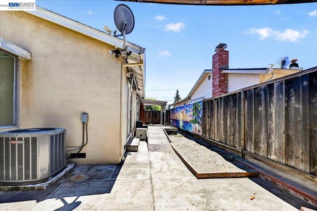 4516 Edwards Ln, Castro Valley, CA 94546