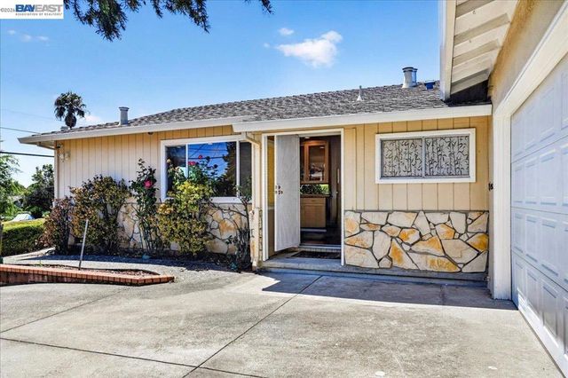 4516 Edwards Ln, Castro Valley, CA 94546
