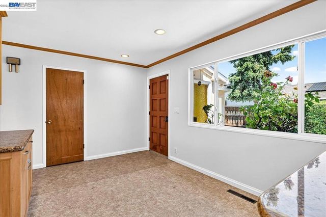 4516 Edwards Ln, Castro Valley, CA 94546