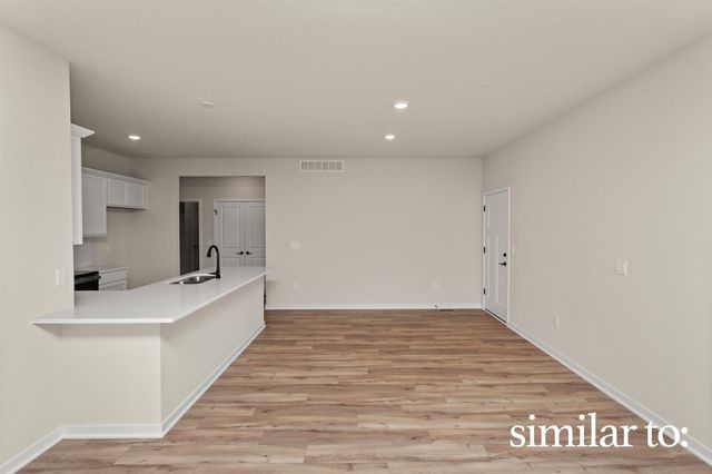 9748 Regatta Lane, Johnston, IA 50131