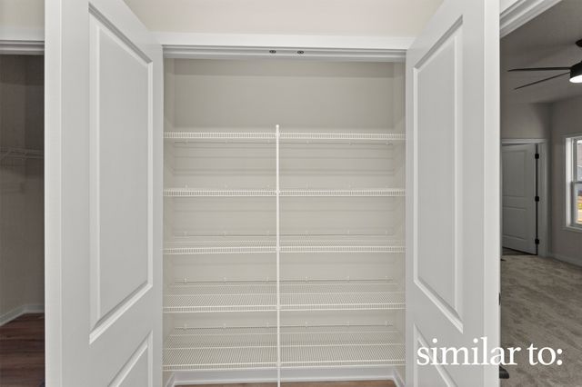 9748 Regatta Lane, Johnston, IA 50131