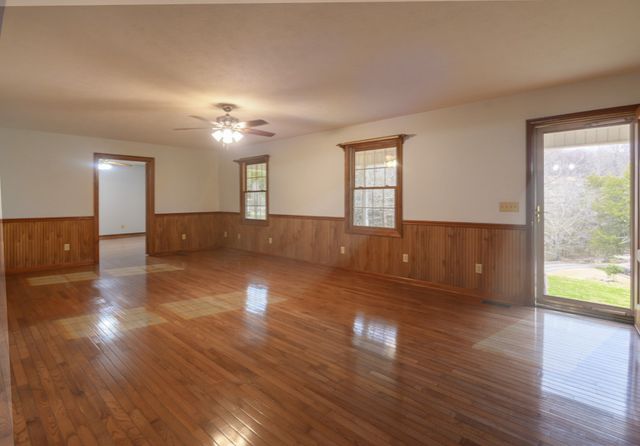 6680 Walker Creek Rd, Alexandria, TN 37012