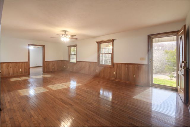 6680 Walker Creek Rd, Alexandria, TN 37012