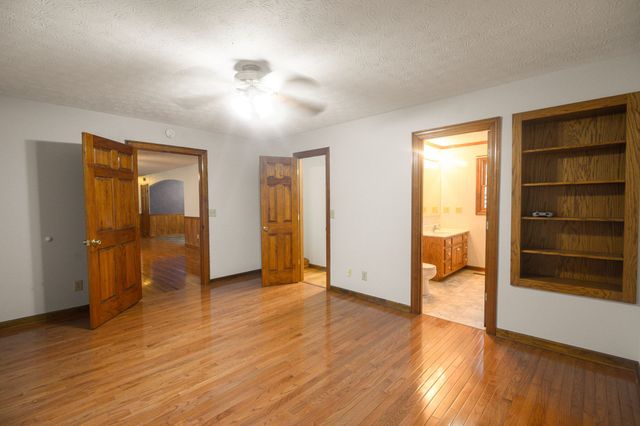 6680 Walker Creek Rd, Alexandria, TN 37012