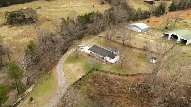 6680 Walker Creek Rd, Alexandria, TN 37012