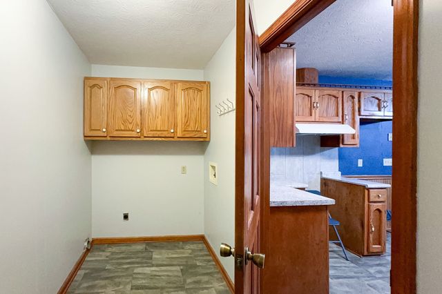 6680 Walker Creek Rd, Alexandria, TN 37012