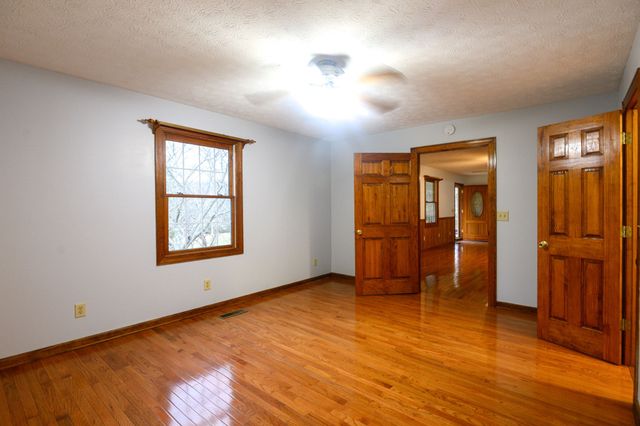 6680 Walker Creek Rd, Alexandria, TN 37012