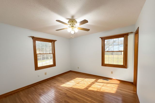 6680 Walker Creek Rd, Alexandria, TN 37012