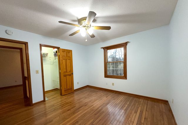 6680 Walker Creek Rd, Alexandria, TN 37012