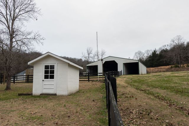 6680 Walker Creek Rd, Alexandria, TN 37012