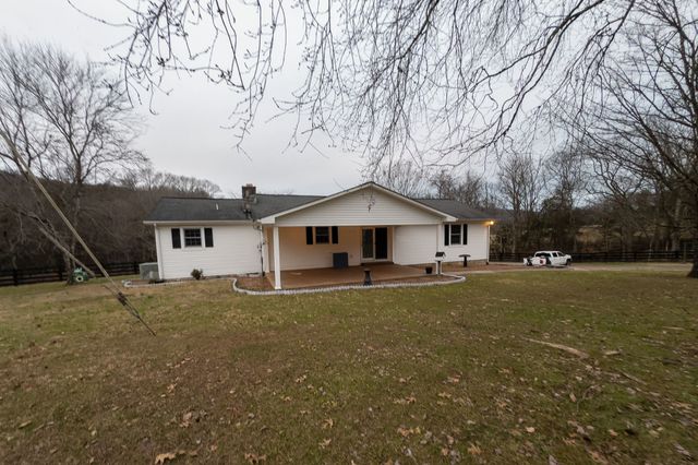 6680 Walker Creek Rd, Alexandria, TN 37012