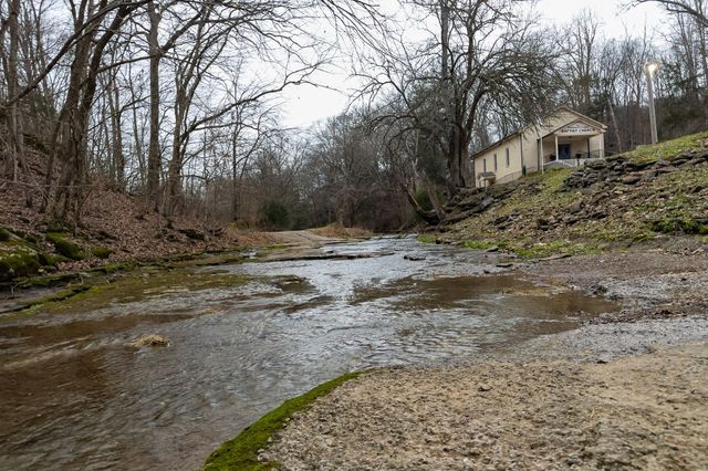 6680 Walker Creek Rd, Alexandria, TN 37012