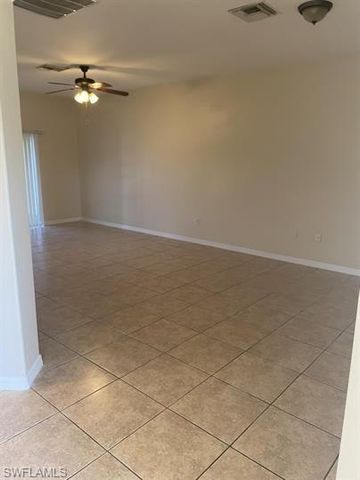 829 NE 15th LN, Cape Coral, FL 33909