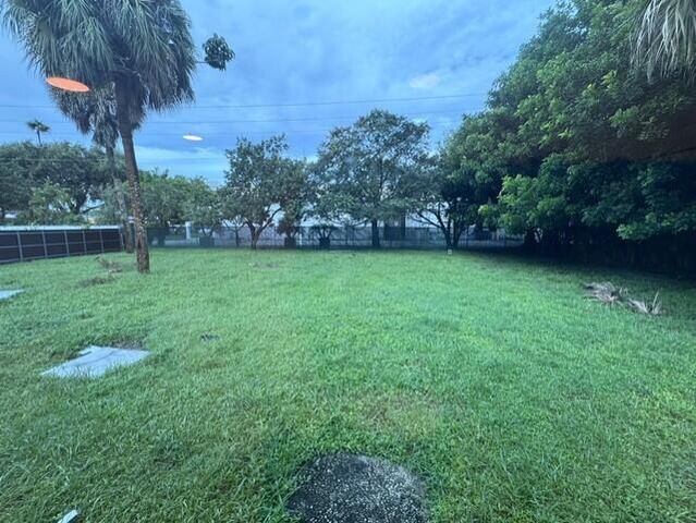 8911 Sunset Drive, Palm Beach Gardens, FL 33410