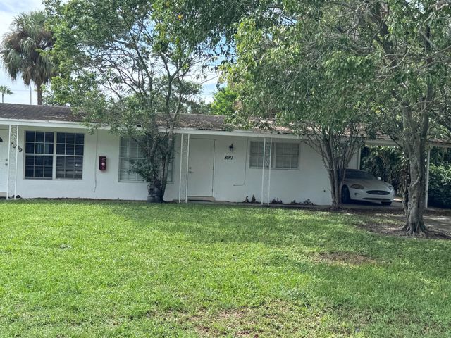 8911 Sunset Drive, Palm Beach Gardens, FL 33410