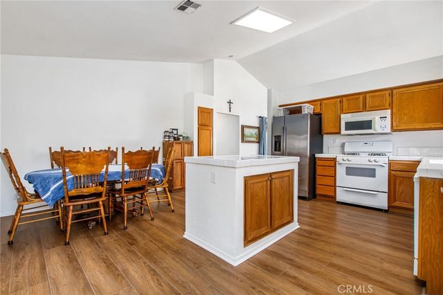 19385 Stonewood, Lake Elsinore, CA 92530