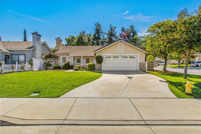 19385 Stonewood, Lake Elsinore, CA 92530