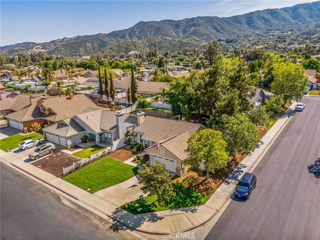 19385 Stonewood, Lake Elsinore, CA 92530