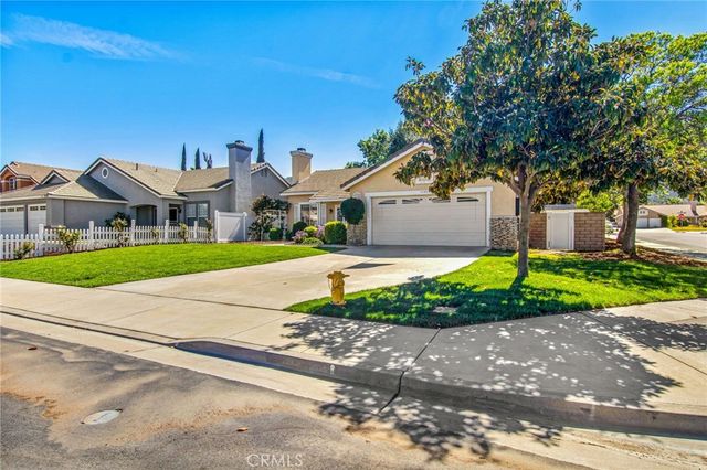 19385 Stonewood, Lake Elsinore, CA 92530