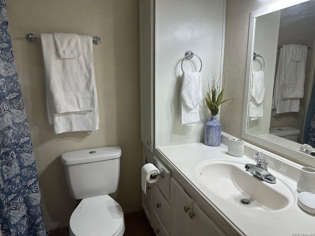 703 N 9th, Carrizo Springs, TX 78834