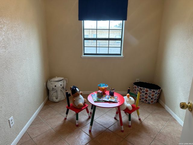 703 N 9th, Carrizo Springs, TX 78834