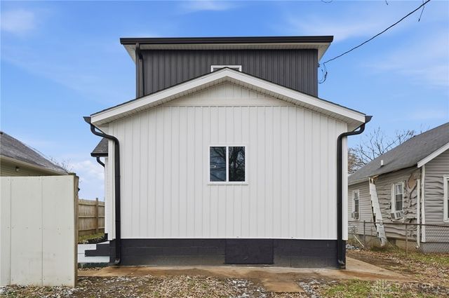 831 17th Avenue, Middletown, OH 45044