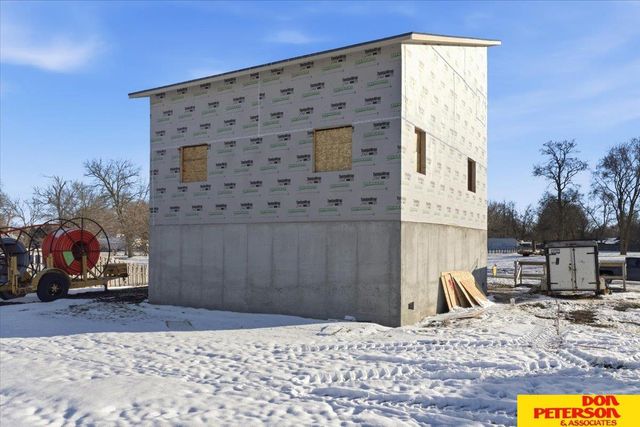 506 Hidden Meadows Drive, Fremont, NE 68025