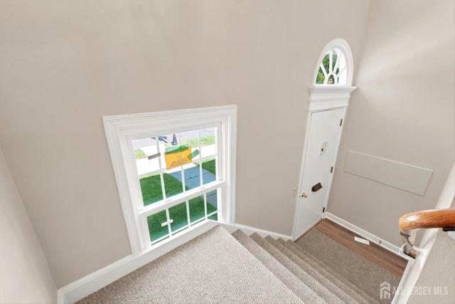 8 Sussex Way N, Monroe, NJ 08831