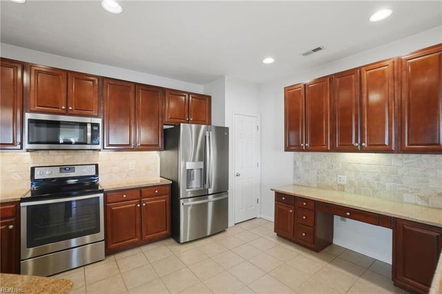 5308 Spy Glass DR, Norfolk, VA 23518