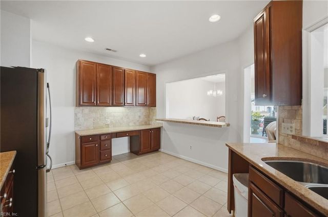 5308 Spy Glass DR, Norfolk, VA 23518