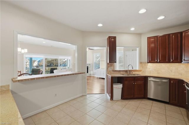 5308 Spy Glass DR, Norfolk, VA 23518