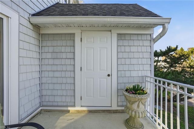 5308 Spy Glass DR, Norfolk, VA 23518