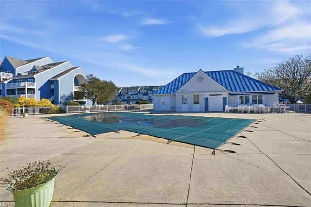 5308 Spy Glass DR, Norfolk, VA 23518