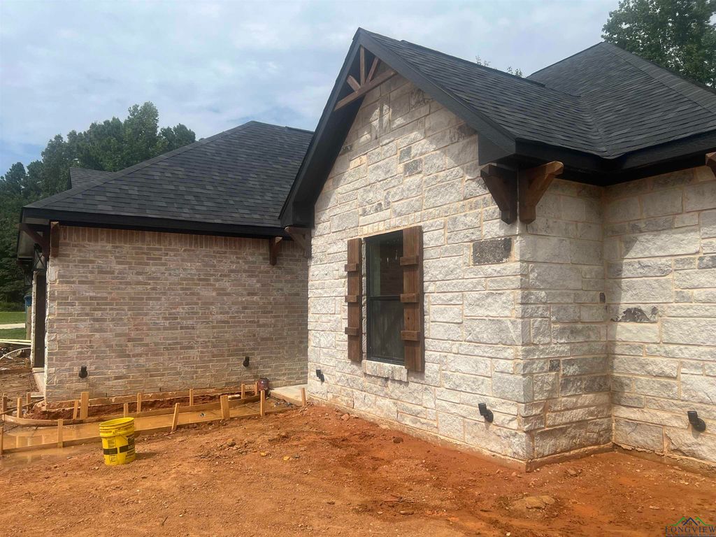 104 Valley View, Marshall, TX 75672