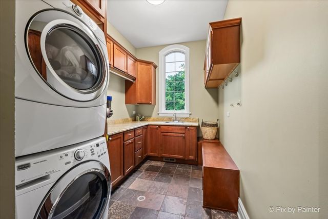 117 N. Wynstone Drive, North Barrington, IL 60010
