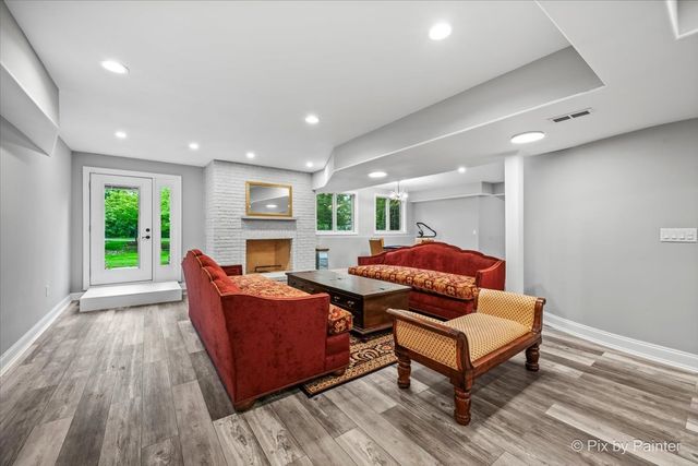 117 N. Wynstone Drive, North Barrington, IL 60010