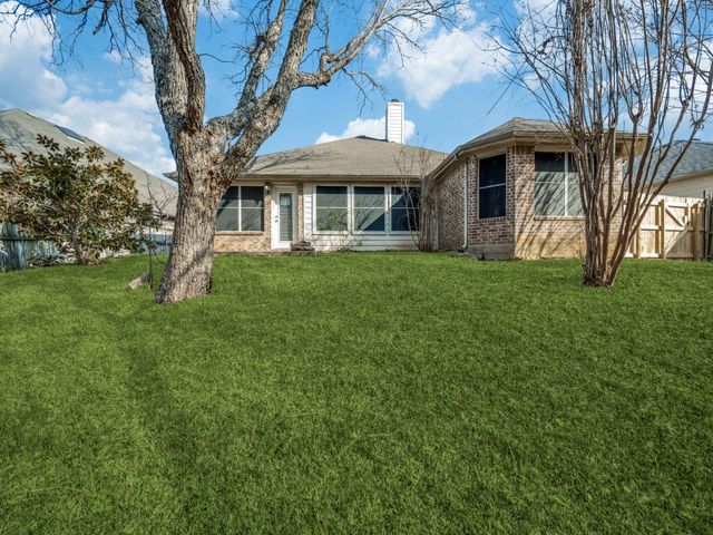 4445 Stones River Road, Grand Prairie, TX 75052