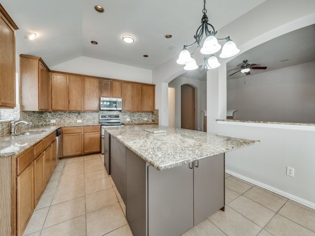 4445 Stones River Road, Grand Prairie, TX 75052