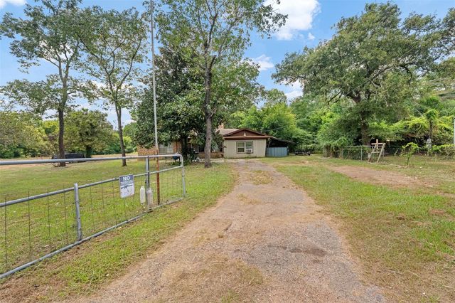 110 Fm 2025 Road, Coldspring, TX 77331