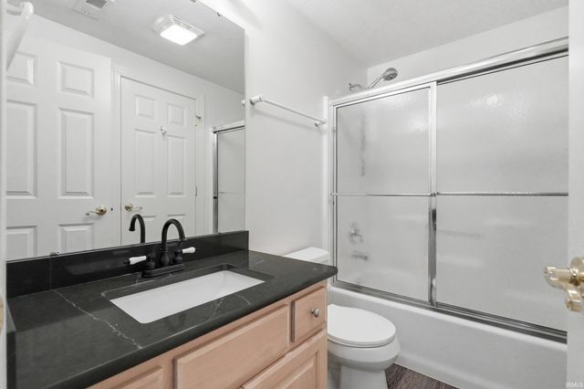 11414 Chestnut Ridge Drive, Fort Wayne, IN 46814