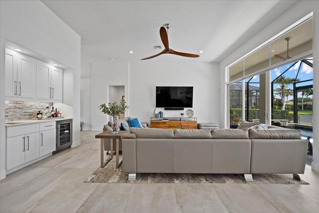 7676 Ironhorse Boulevard, West Palm Beach, FL 33412