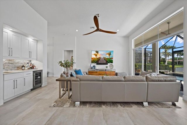7676 Ironhorse Boulevard, West Palm Beach, FL 33412