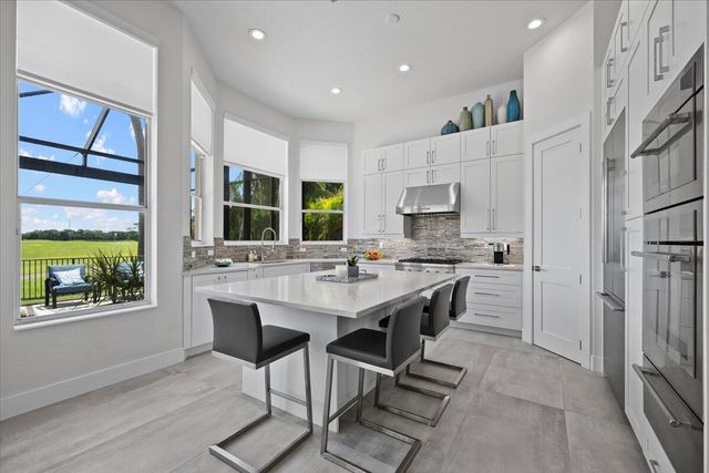 7676 Ironhorse Boulevard, West Palm Beach, FL 33412
