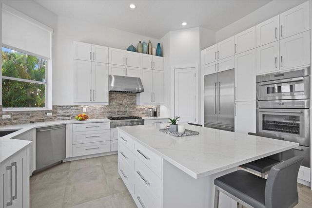 7676 Ironhorse Boulevard, West Palm Beach, FL 33412