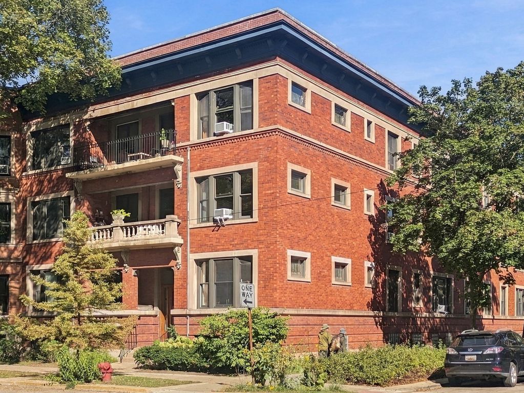 5559 S Blackstone Avenue 3, Chicago, IL 60637