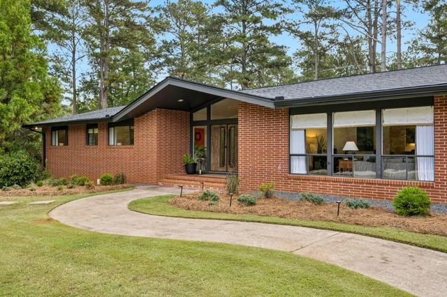 334 Luther Bailey Road, Senoia, GA 30276